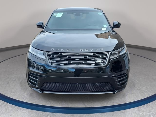 New 2026 Santorini Black Land Rover Dynamic SE image 2