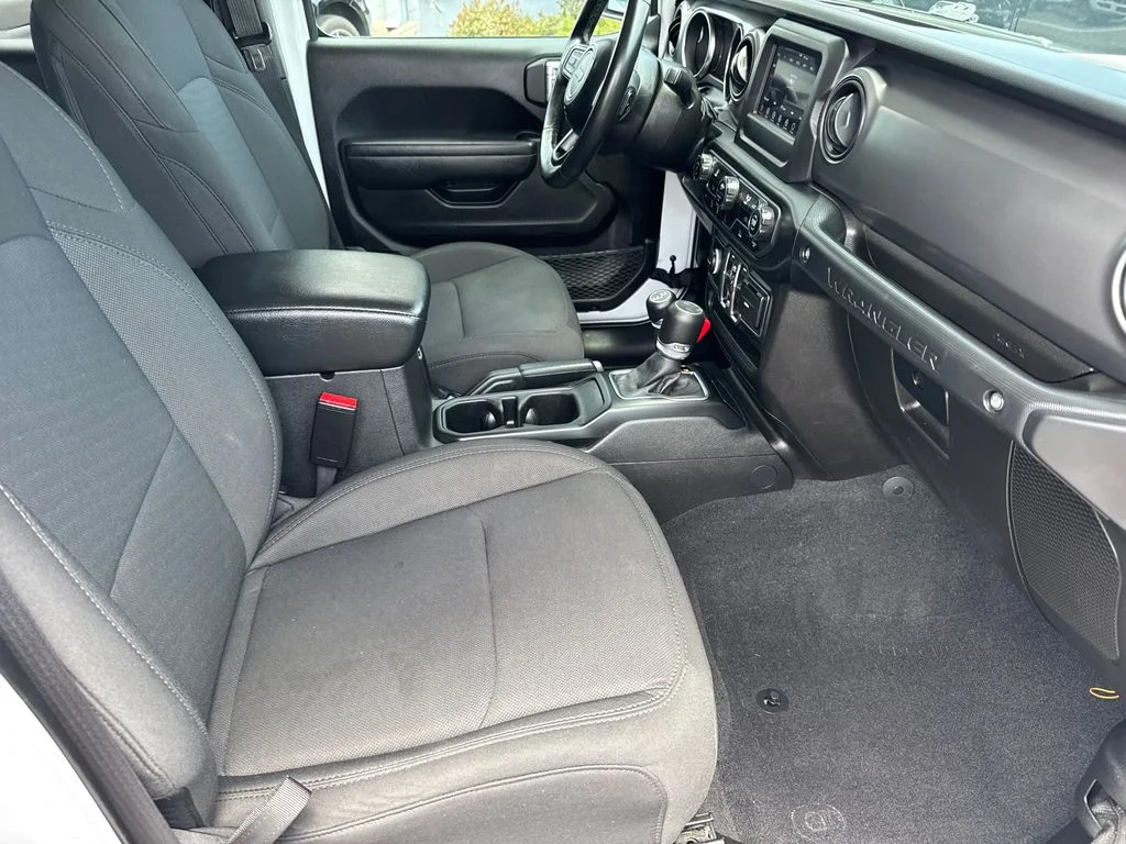 Used 2022 White Jeep Unlimited Willys image 16