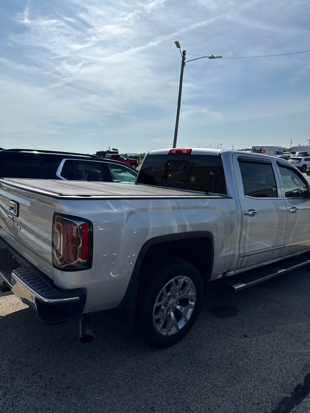 Used 2016 Silver GMC SLT image 3