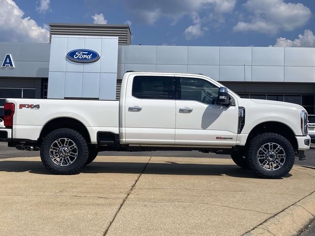 New 2026 Star White Metallic Tri-Coat Ford Platinum image 2