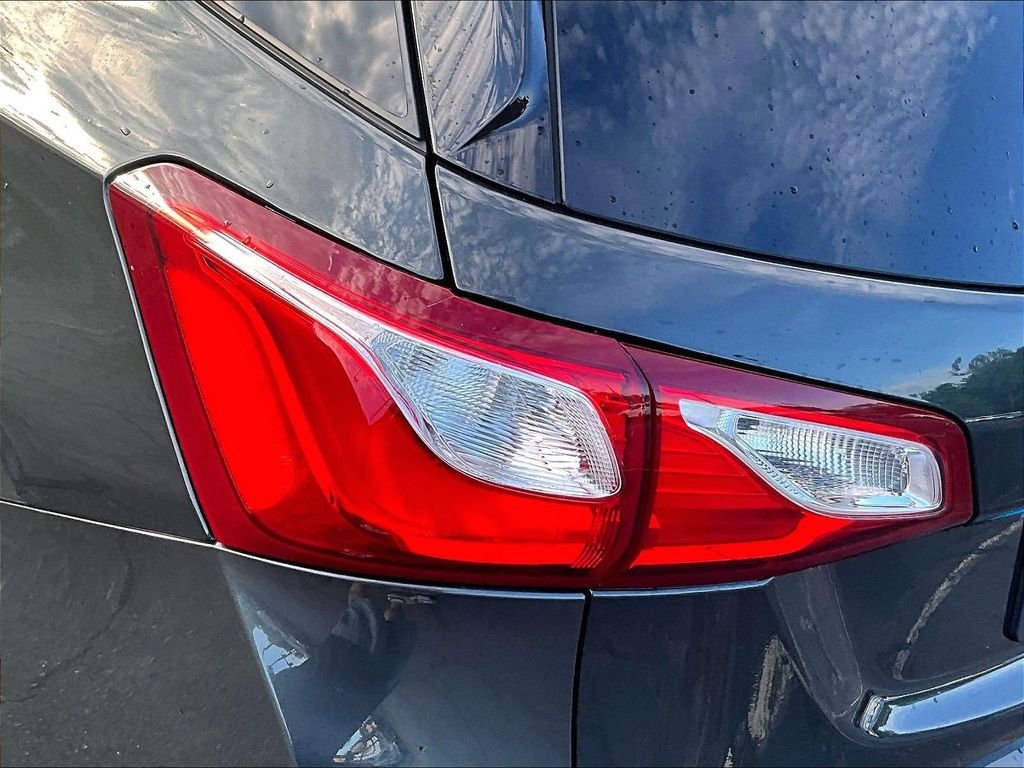 Used 2020 Gray Chevrolet Premier image 32