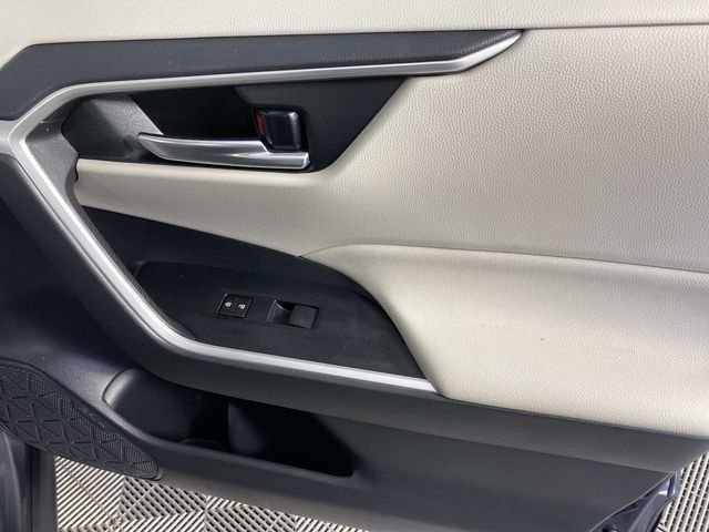 Used 2019 Gray Toyota XLE image 25