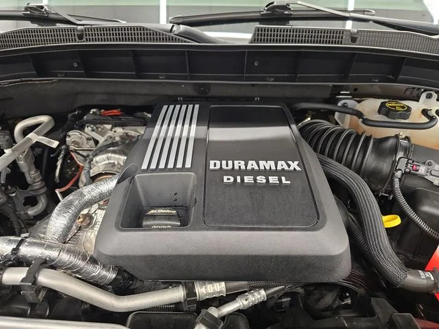 Used 2024 Metallic GMC SLE image 37