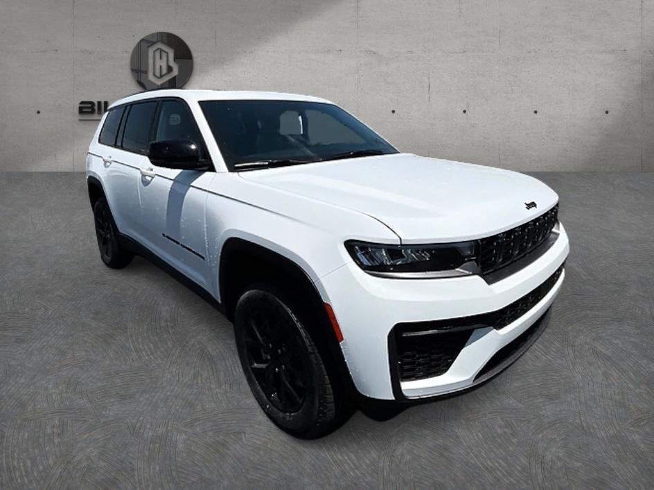New 2026 Bright White Clear-Coat Exterior Paint Jeep Altitude image 3
