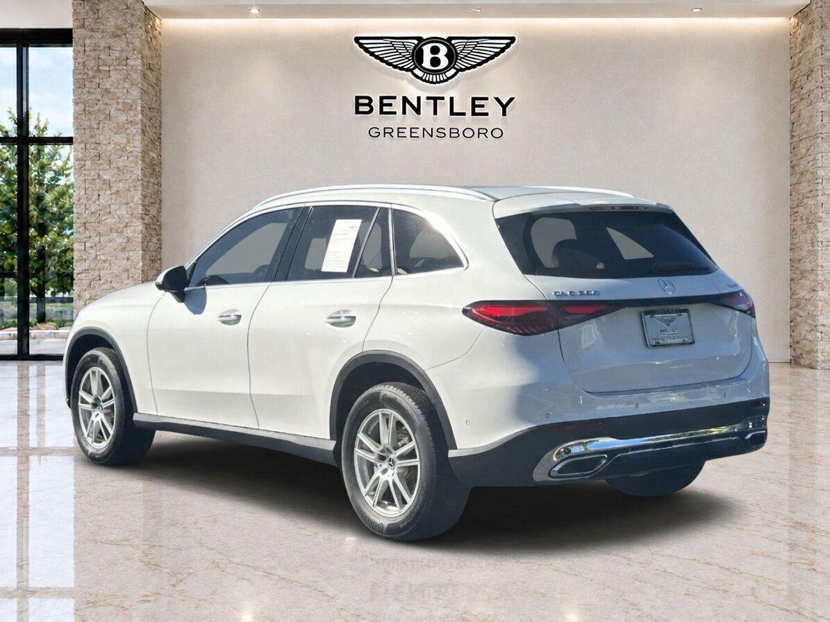 Used 2023 Polar White Mercedes-Benz GLC 300 image 3