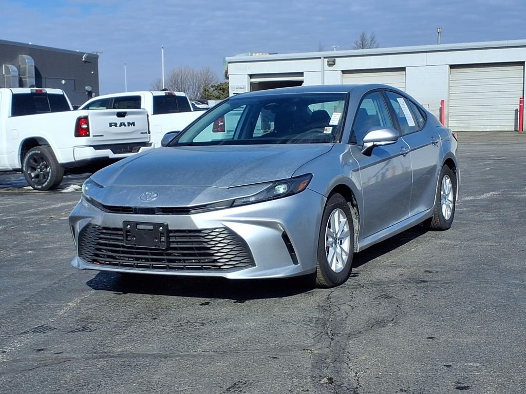 Used 2025 Toyota Camry LE with VIN 4T1DAACK0SU087391 for sale in Kansas City