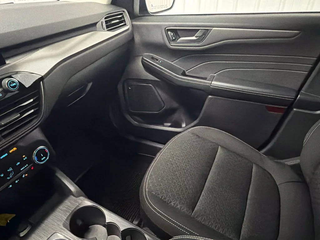 Used 2024 Blue Ford Active image 17
