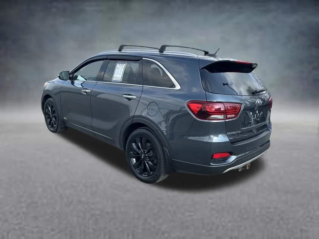 Used 2020 Gray Kia EX image 29