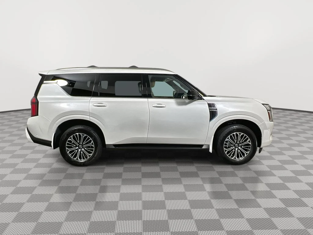 New 2026 White Nissan SL image 9