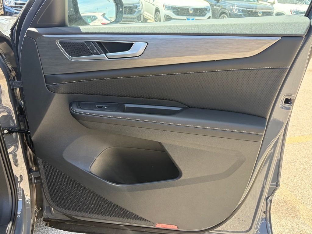 New 2026 Pure Gray Volkswagen 2.0T SE W/TECHNOLOGY image 14
