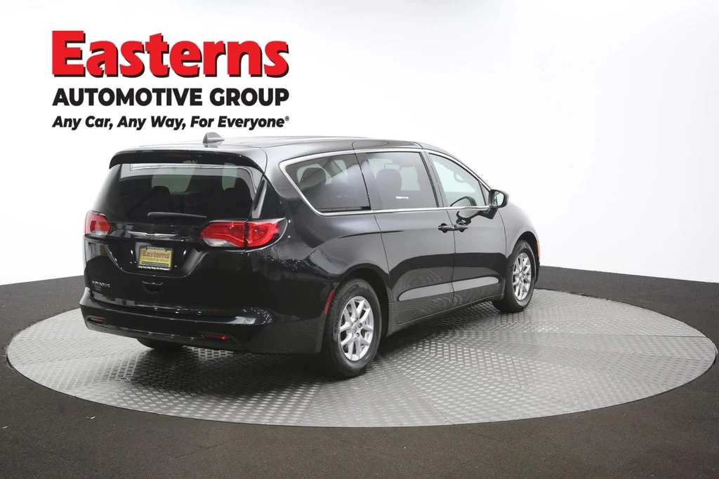 Used 2024 Black Chrysler LX image 41