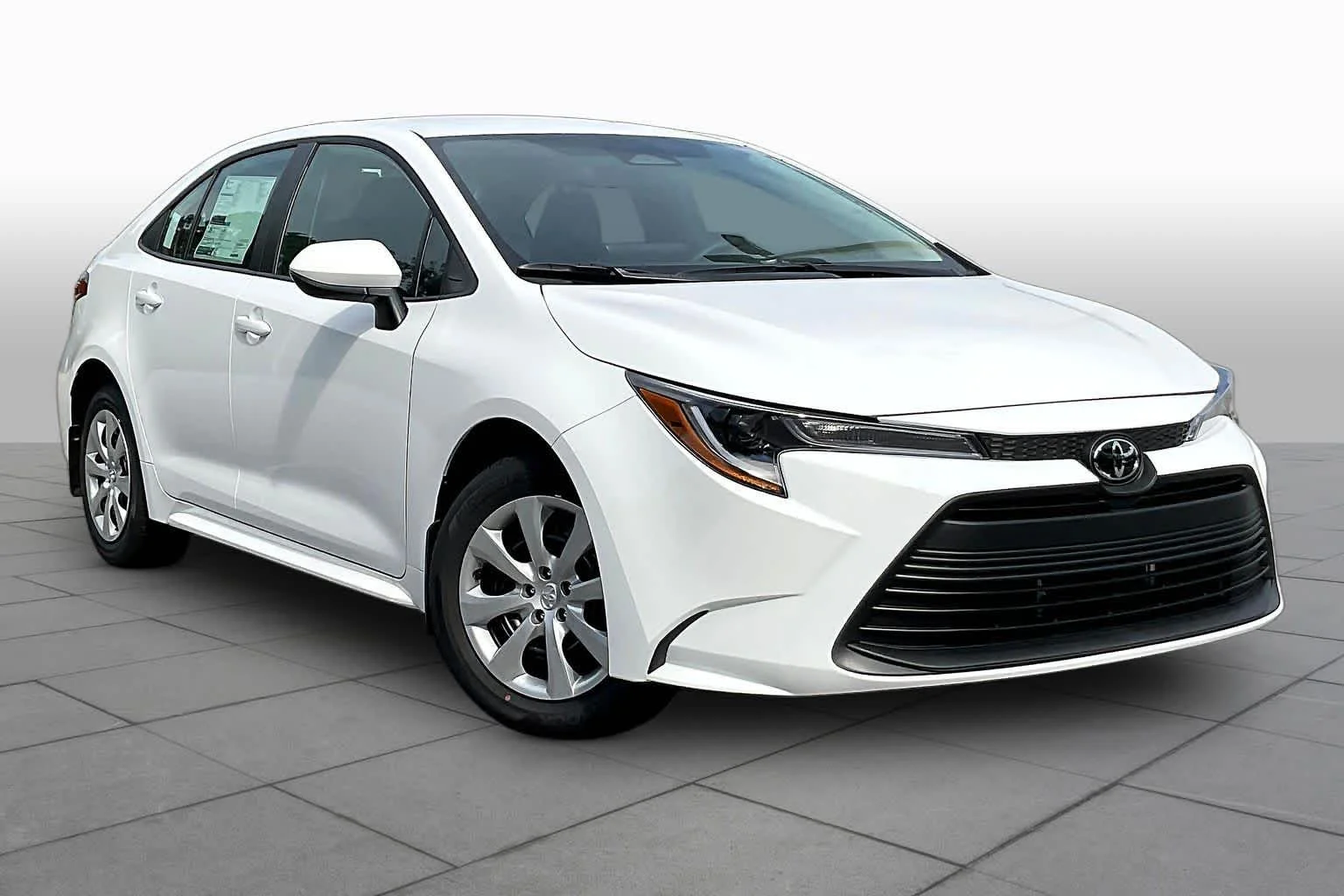 New 2026 Ice Cap Toyota LE image 2