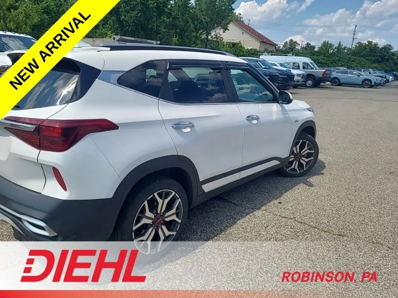 Used 2022 White Kia SX image 6