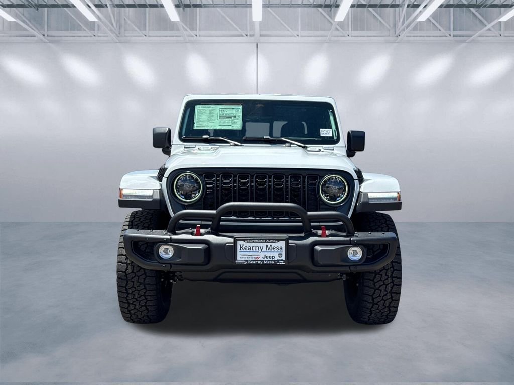 New 2026 Bright White Clear-Coat Exterior Paint Jeep Rubicon image 2