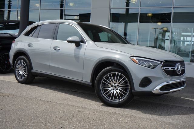 New 2026 MANUFAKTUR Alpine Grey Mercedes-Benz GLC 300 image 1