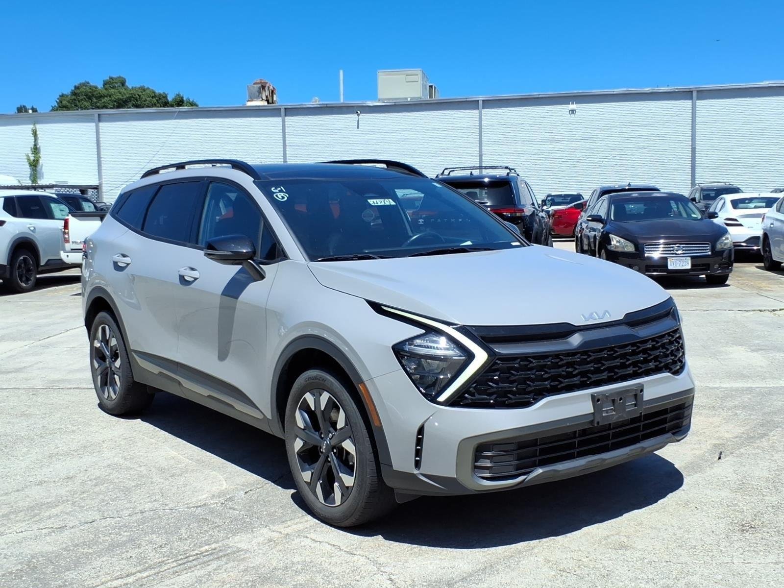 Used 2023 Wolf Gray Kia X-Line image 5