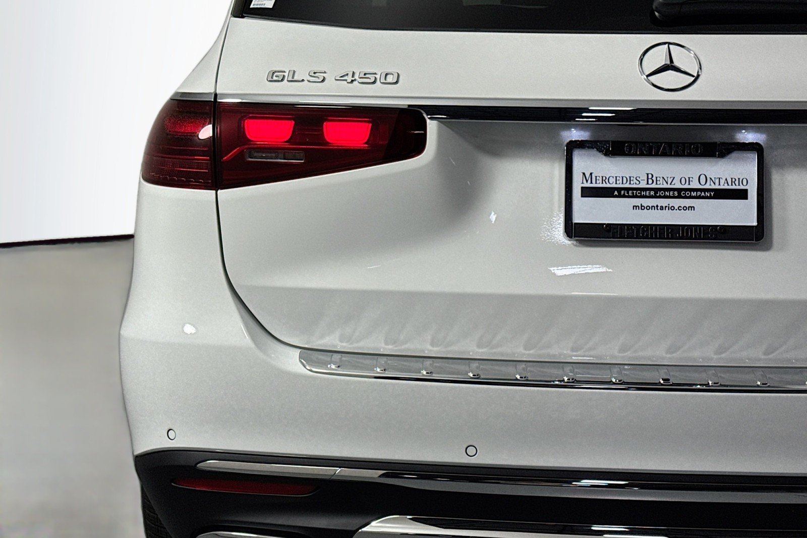 New 2026 Polar White Mercedes-Benz GLS 450 4MATIC® SUV image 15