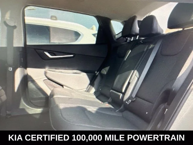 Used 2023 White Kia Wind image 7