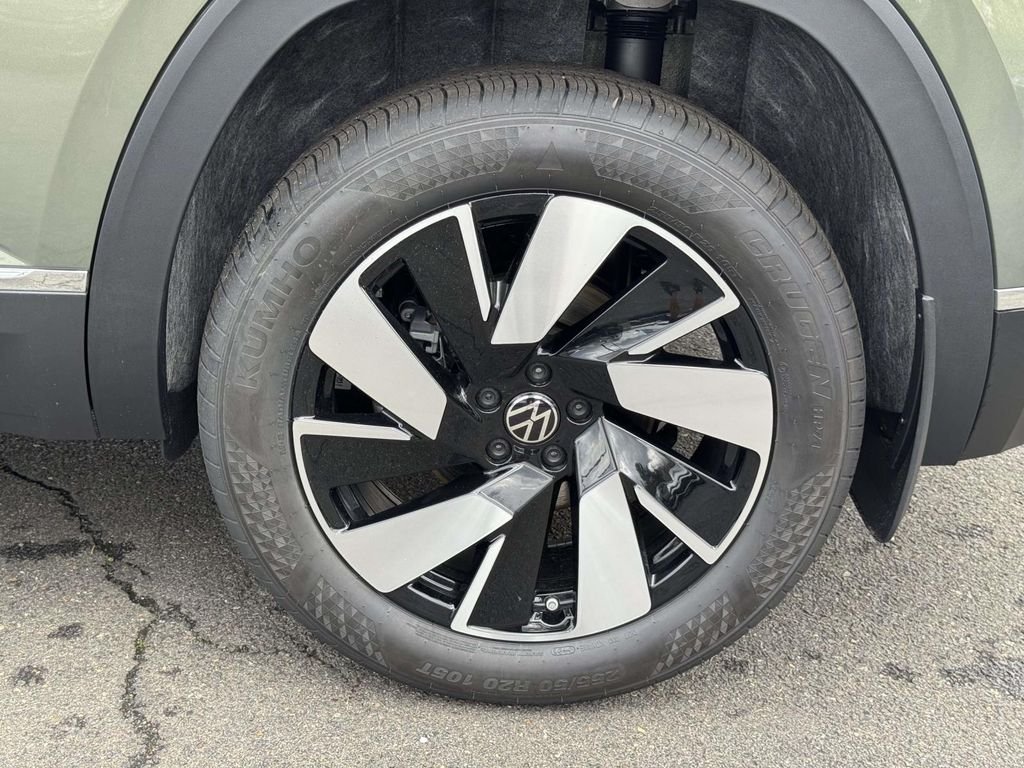 New 2026 Green Volkswagen 2.0T SEL image 12