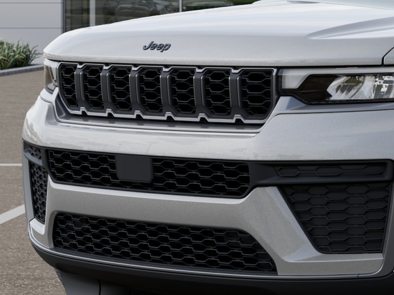 New 2026 Silver Zynith Jeep Altitude image 11