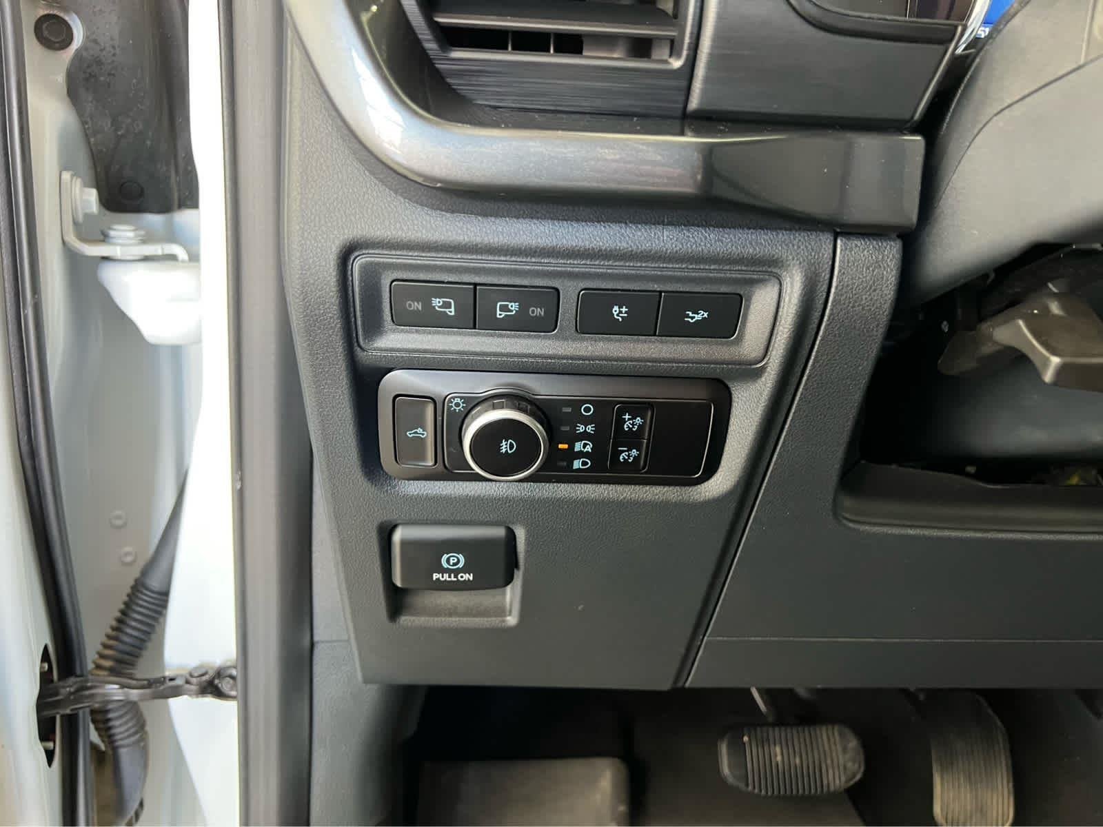 Used 2023 Oxford White Ford Tremor image 14