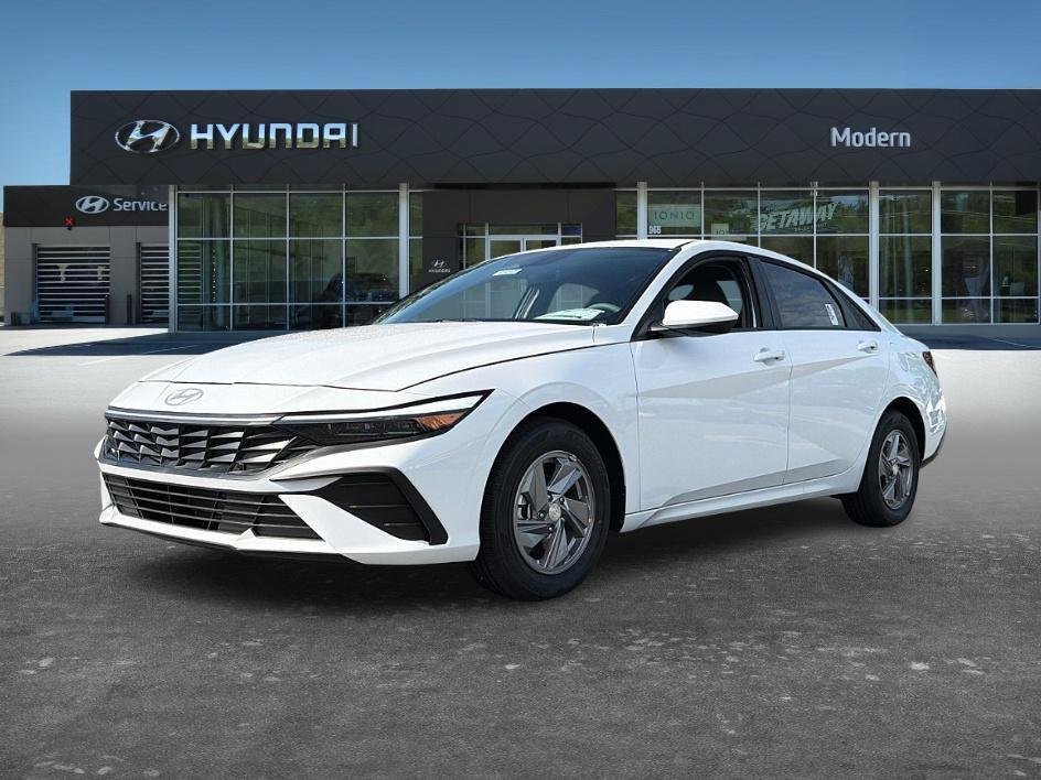 New 2026 Serenity White Hyundai SE image 16