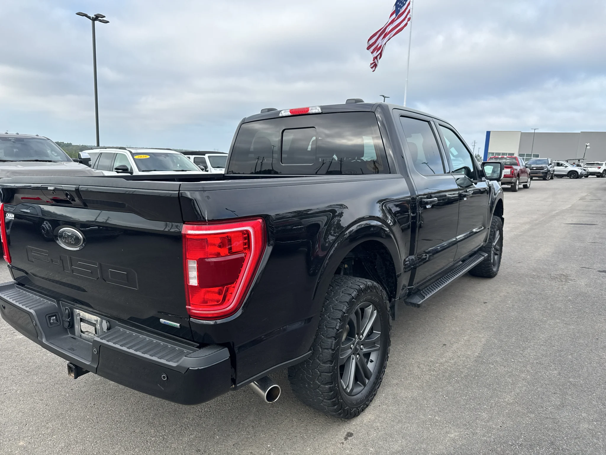 Used 2023 Agate Black Metallic Ford XLT image 6