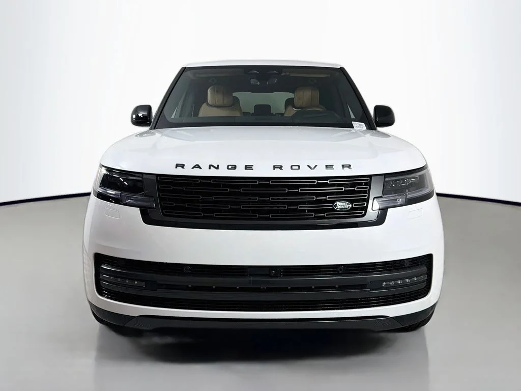 New 2026 Ostuni Pearl White Land Rover SE LWB 7-Seats / V8 image 2