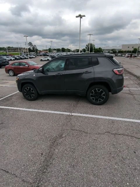 Used 2019 Gray Jeep Trailhawk image 2