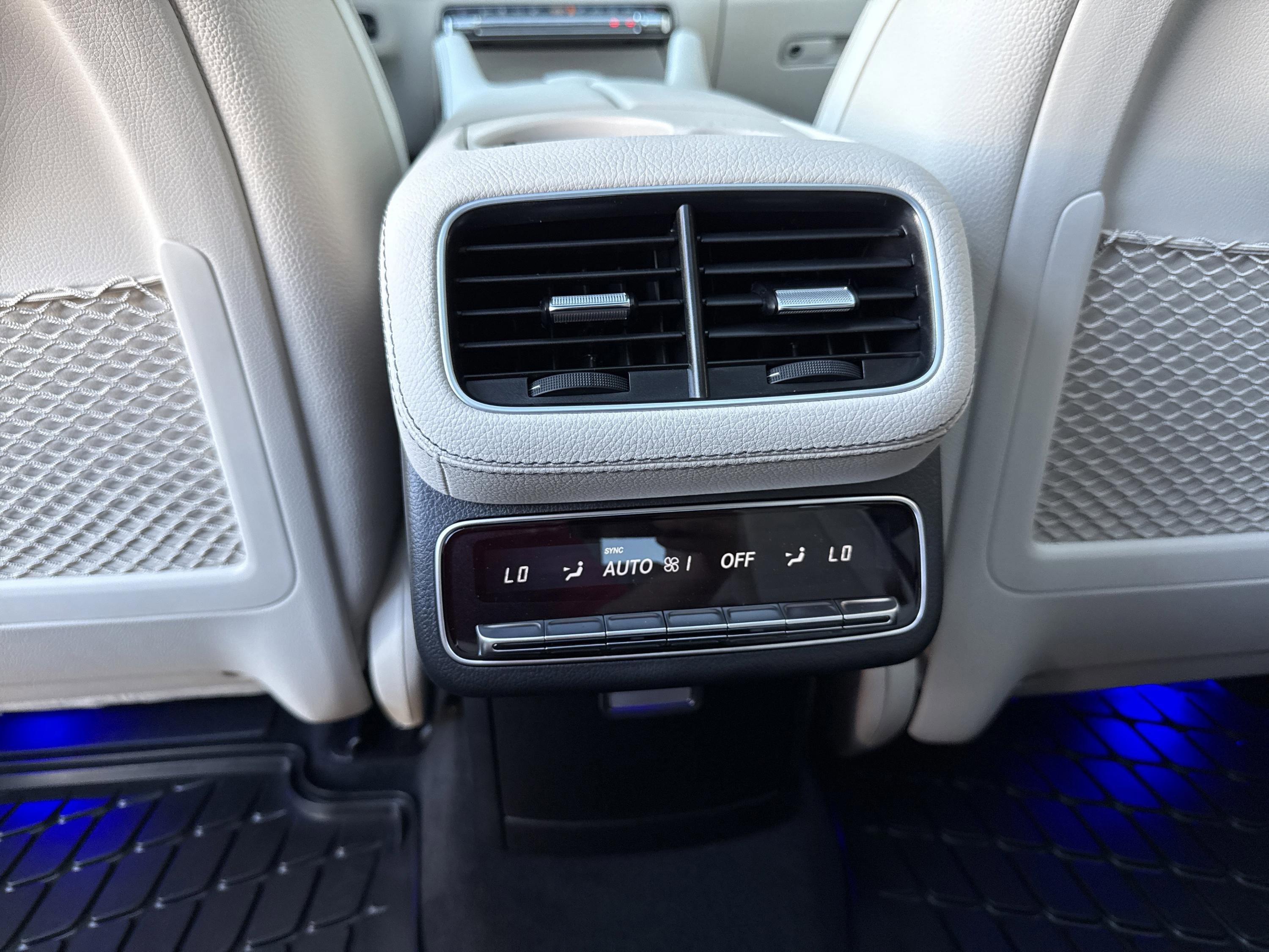 Used 2026 Polar White Mercedes-Benz GLS 450 image 25