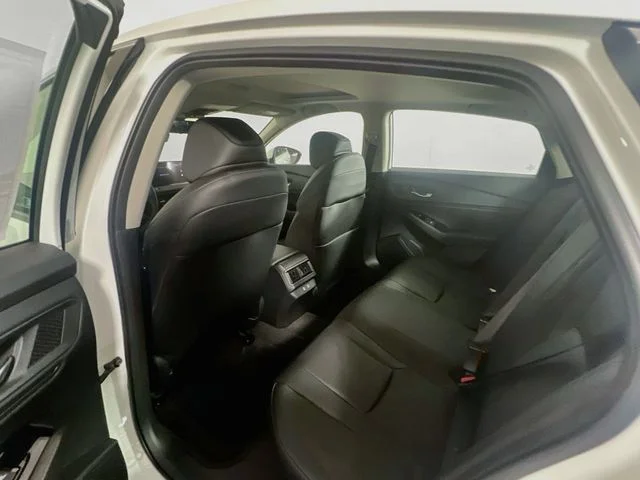 New 2026 Platinum White Pearl Honda Touring image 15
