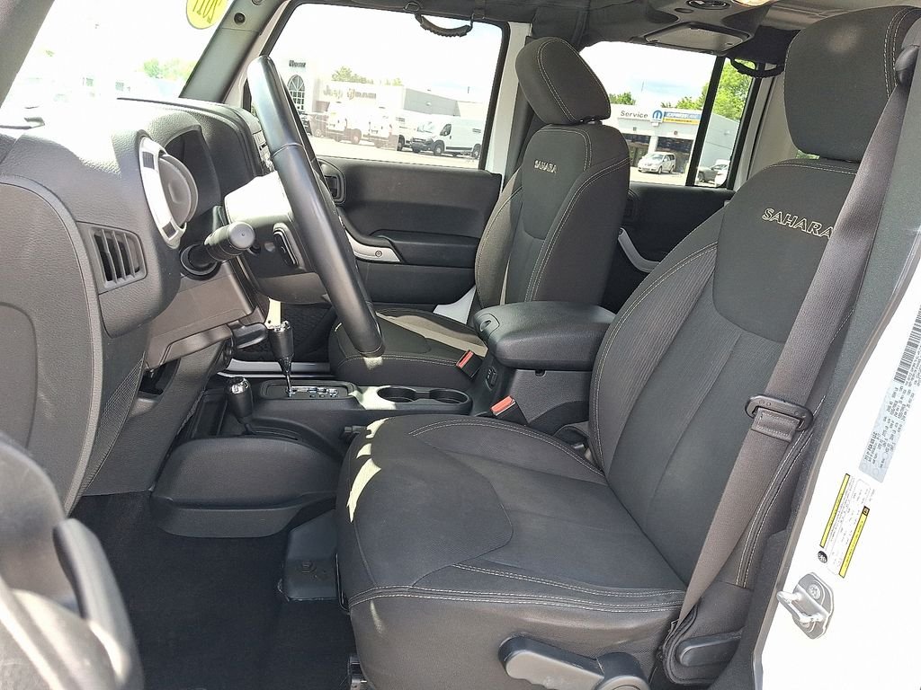 Used 2017 White Jeep Unlimited Sahara image 14