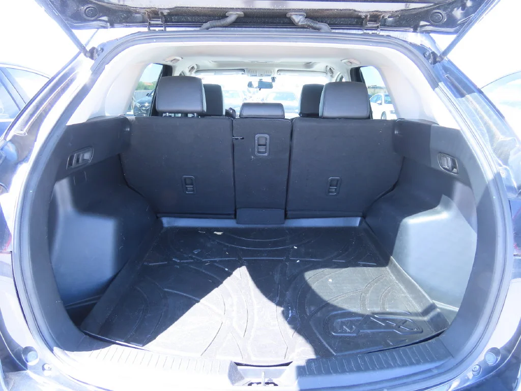 Used 2016 Black Mazda Grand Touring image 12