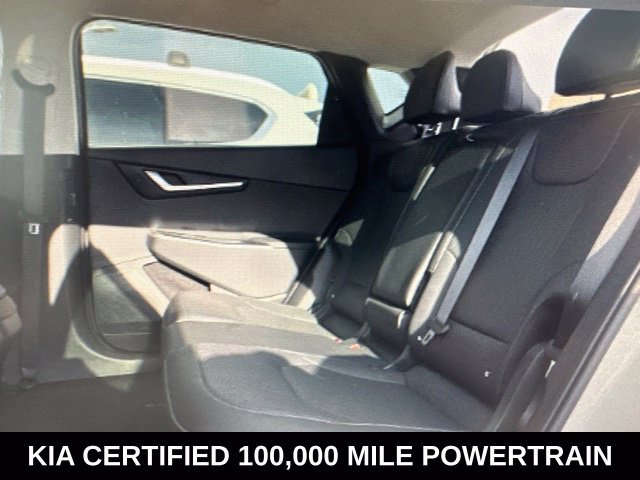 Used 2023  Kia Wind image 8