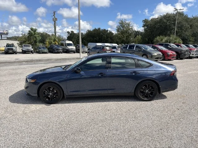 Used 2025  Honda SE image 7