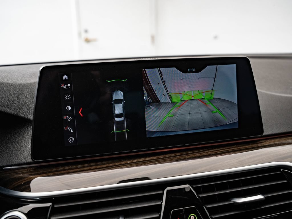 Used 2019 Bluestone Metallic BMW 540i xDrive image 33