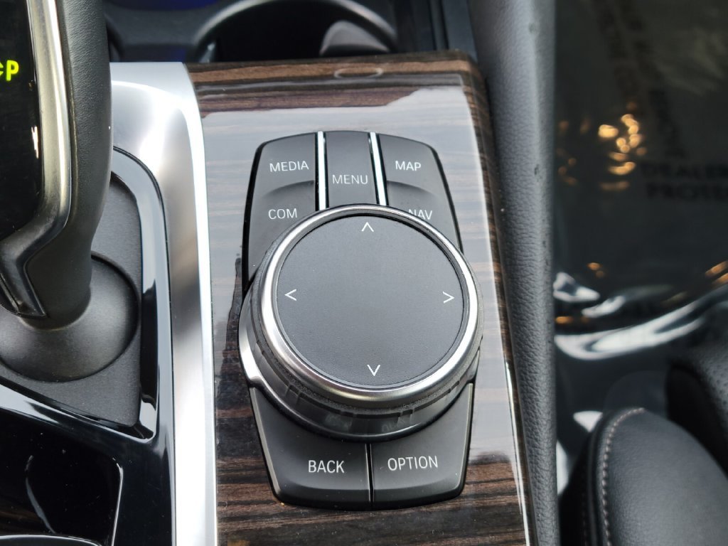 Used 2023 Black BMW 530i xDrive image 27