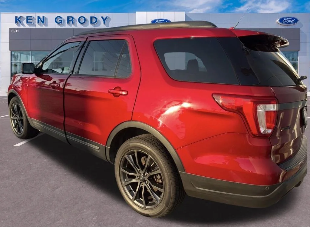 Used 2019 Red Ford XLT image 9