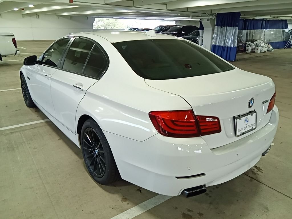 Used 2013 Alpine White BMW 550i image 7