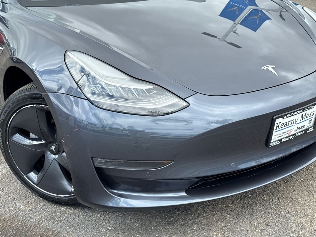 Used 2019  Tesla Long Range image 6