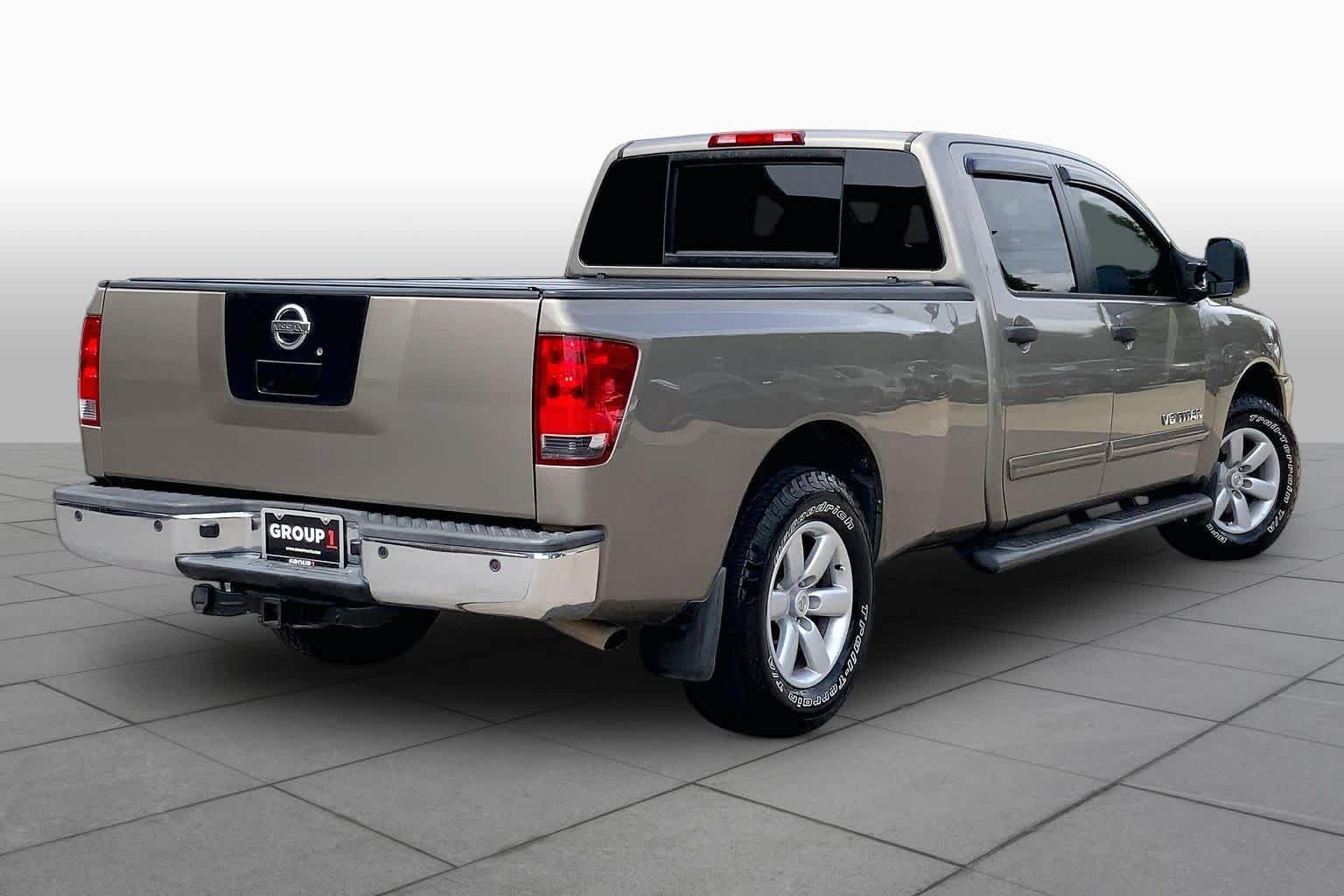 Used 2008 Desert Stone Metallic Nissan LE image 12