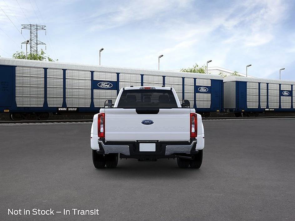 New 2026 Oxford White Ford F-350® XLT image 5