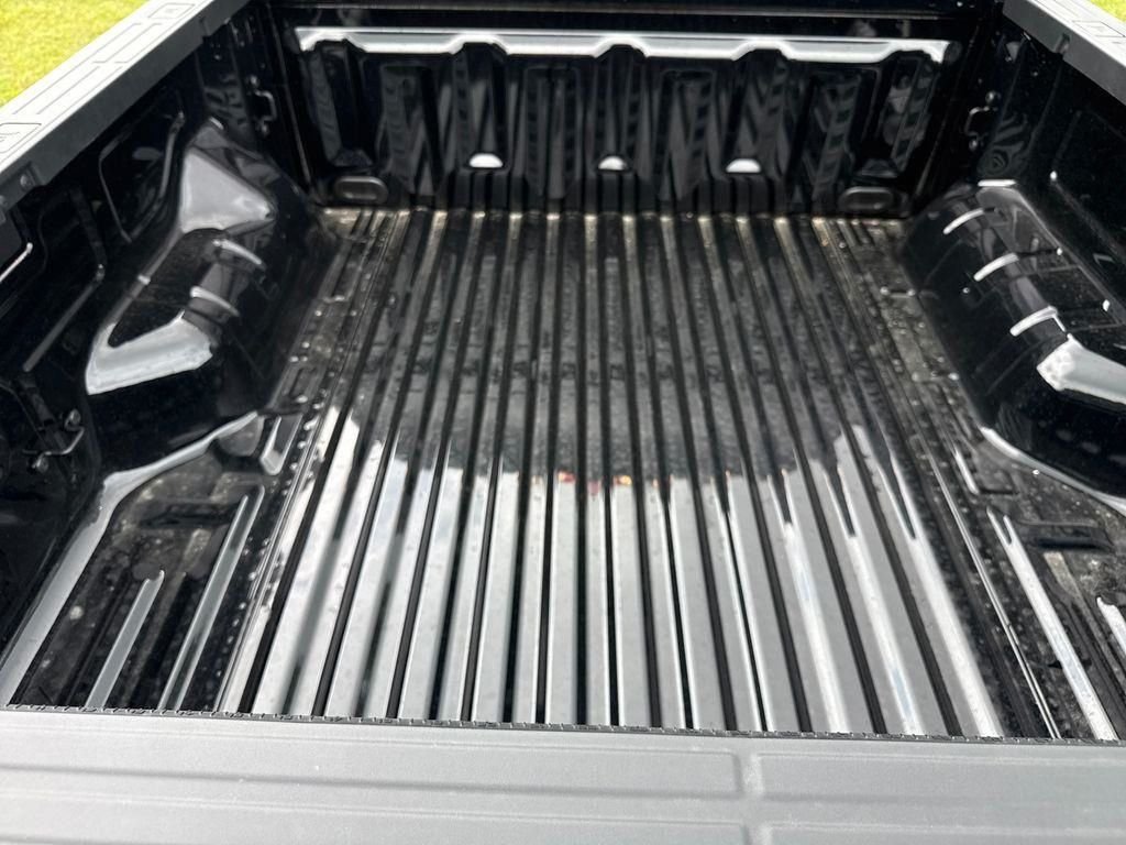 New 2026 Shadow Black Ford XLT image 43