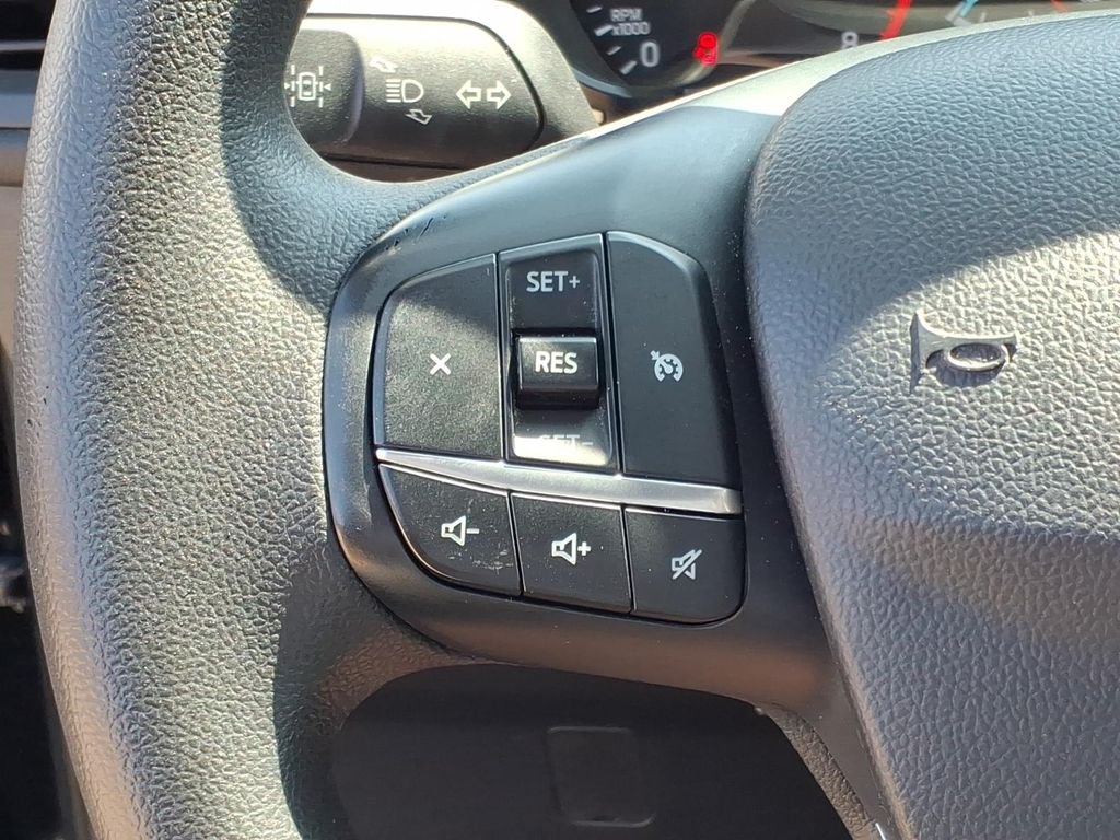 Used 2020 Black Metallic Ford SE image 16