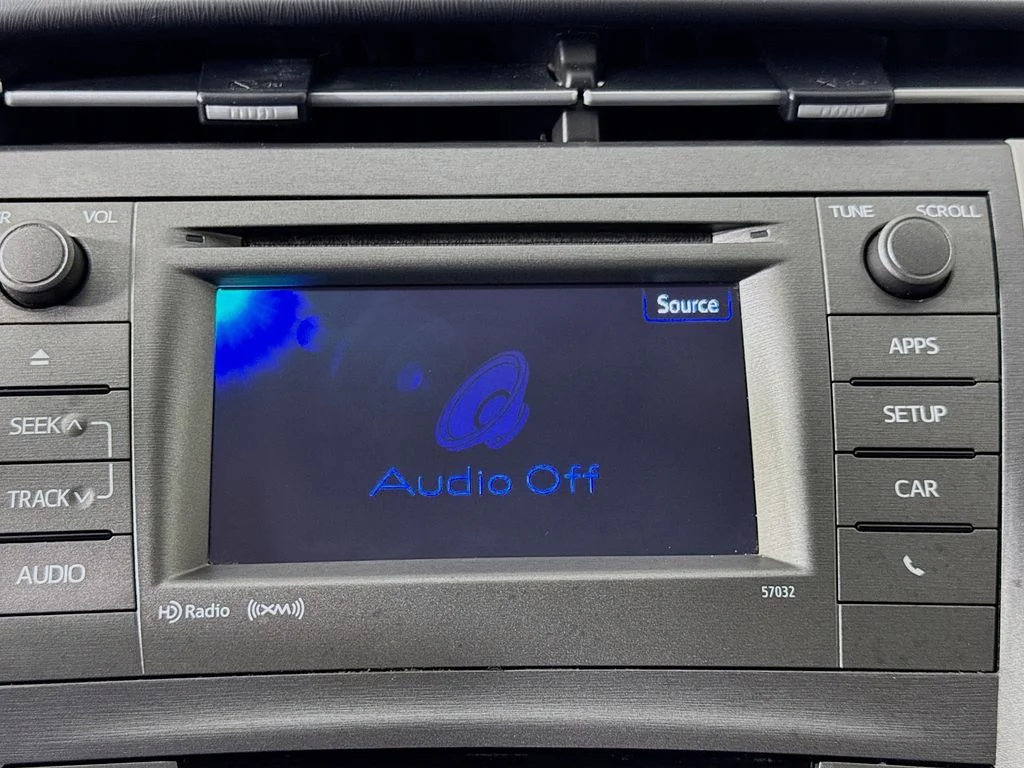 Used 2014 Classic Silver Metallic Toyota Three image 17