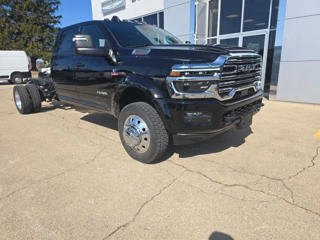 2026 RAM 5500 Big Horn 4X4 Crew Cab DRW 197" WB's photo