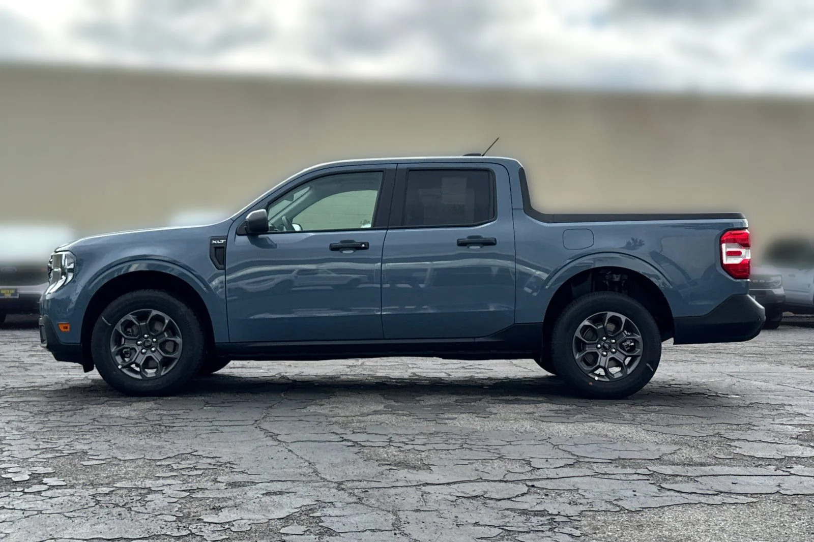 New 2026 Azure Gray Metallic Tri-Coat Ford XLT image 7
