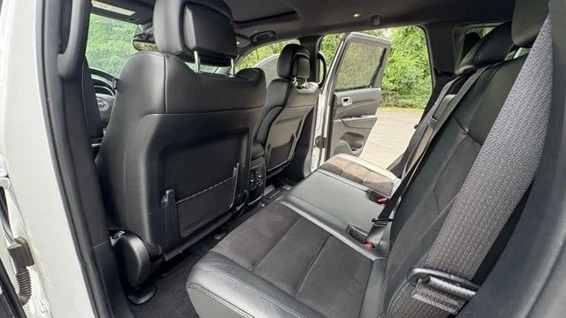 Used 2020 Bright White Clearcoat Jeep Laredo image 37