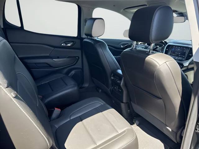 2023 GMC Acadia SLT - Photo 22