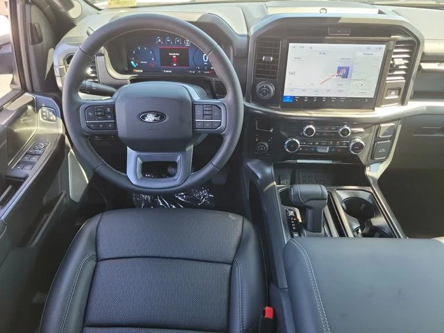 New 2026 Star White Metallic Tri-Coat Ford Lariat image 18